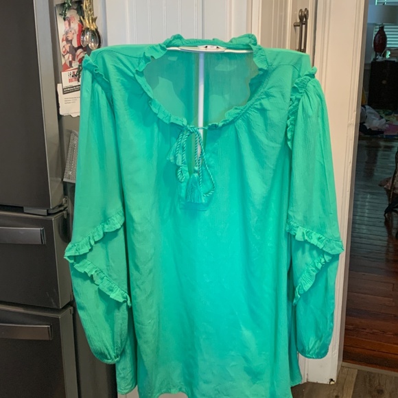 Crown&ivy plus size‎ Ruffle Puff 3/4 sleeve top . Gently worn - Picture 5 of 7